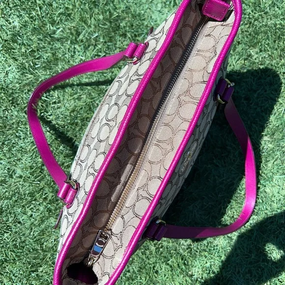 Coach Top Zip Shoulder Tote - D1657-F55364 - Picture 10 of 15